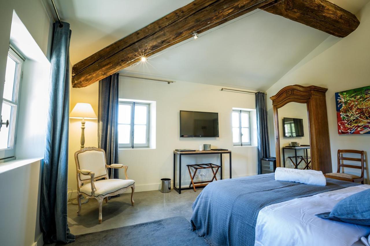 Chateau Les Gardis Bed & Breakfast *