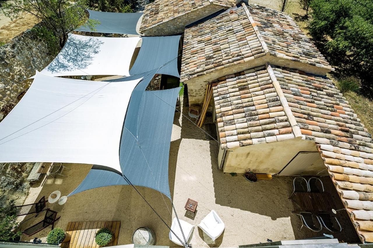 Chateau Les Gardis Bed & Breakfast